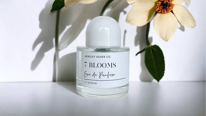 Hensley Asher 7 Blooms Bottle Flower3