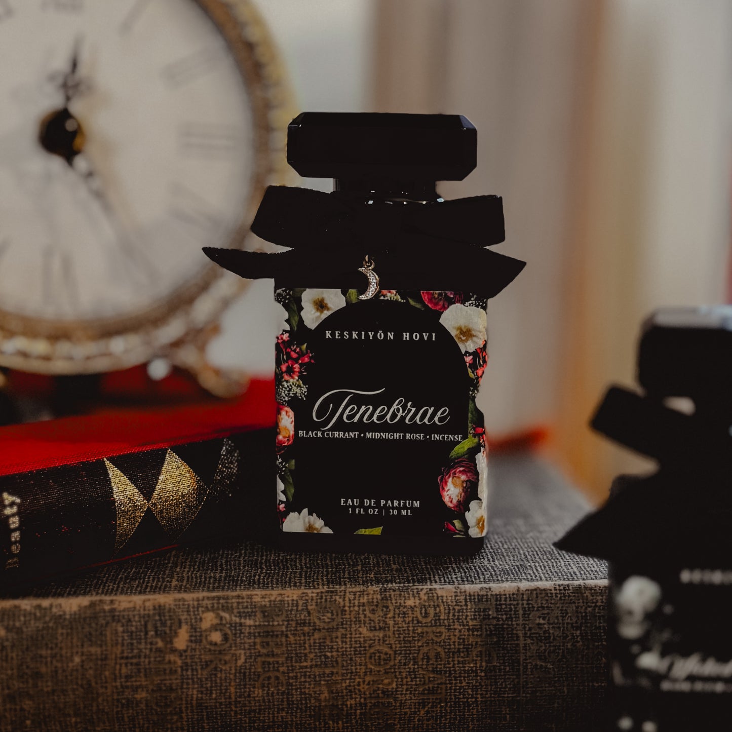 Tenebrae by Keskiyön Hovi | 1 oz Eau De Parfum Spray